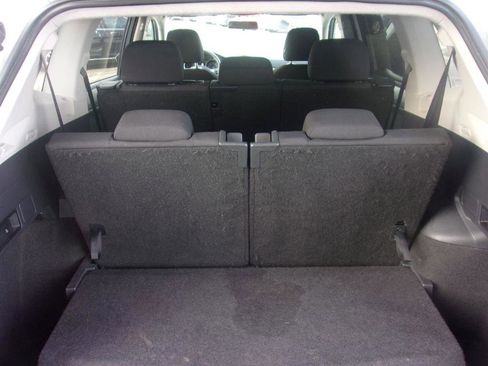 Used 2021 Volkswagen Tiguan S image 6