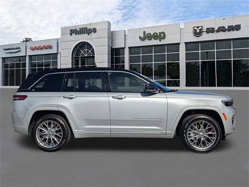 Certified 2025 Jeep Grand Cherokee Summit image 2