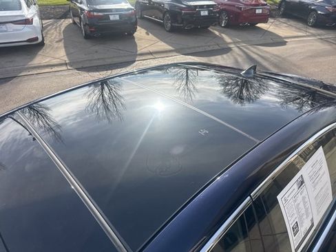 Used 2022 Lexus LS 500 AWD image 10