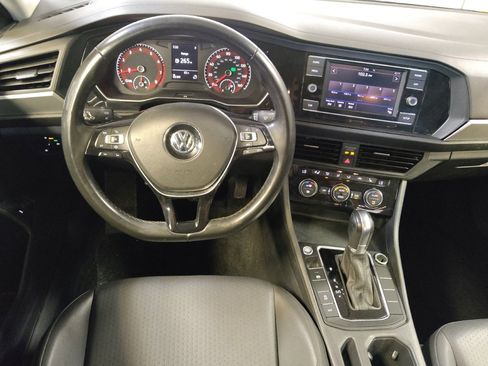 Used 2019 Volkswagen Jetta SE w/ Cold Weather Package FWD image 22