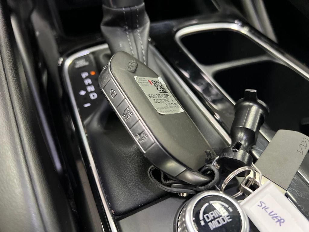 Used 2025 Kia Telluride S FWD image 35