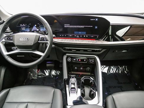 Certified 2025 Audi Q5 Premium Plus w/ Premium Plus AWD/4WD image 13