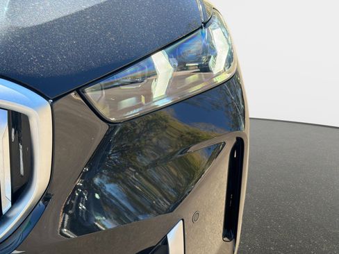 Used 2025 BMW X5 xDrive40i w/ Premium Essential Package image 9