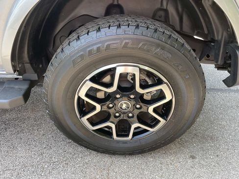 Used 2022 Ford Bronco Outer Banks AWD/4WD image 5