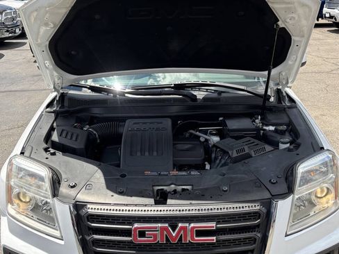 Used 2017 GMC Terrain SLE FWD image 26