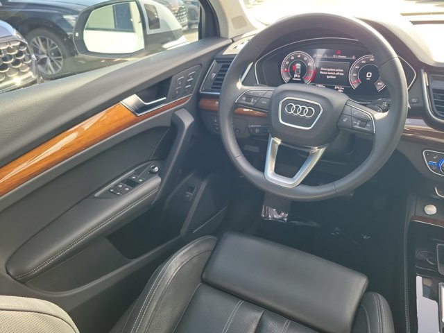 Certified 2023 Audi Q5 2.0T Premium Plus w/ Premium Plus Package AWD/4WD image 13