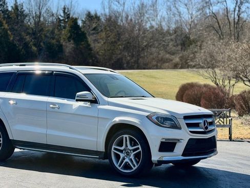 Used 2013 Mercedes-Benz GL 550 4MATIC image 1