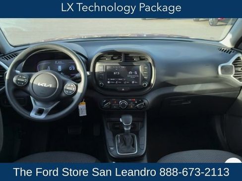 Used 2025 Kia Soul LX w/ LX Technology Package image 10