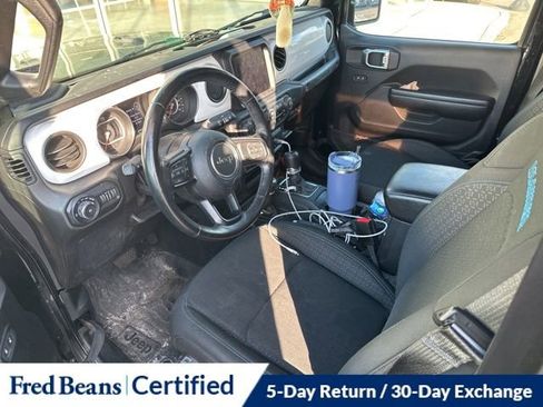 Used 2021 Jeep Wrangler Sport image 16