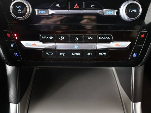 Used 2022 Ford Explorer Limited w/ Equipment Group 301A RWD image 53