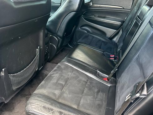 Used 2018 Jeep Grand Cherokee Altitude AWD/4WD image 12