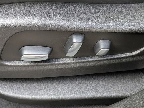 Certified 2022 Cadillac XT5 Premium Luxury w/ Technology Package image 21