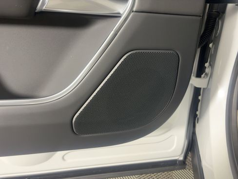 New 2026 Land Rover Range Rover Long Wheelbase SE image 21