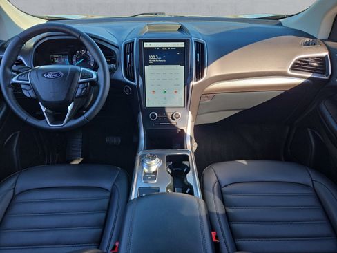 Certified 2022 Ford Edge SEL w/ Convenience Package image 9