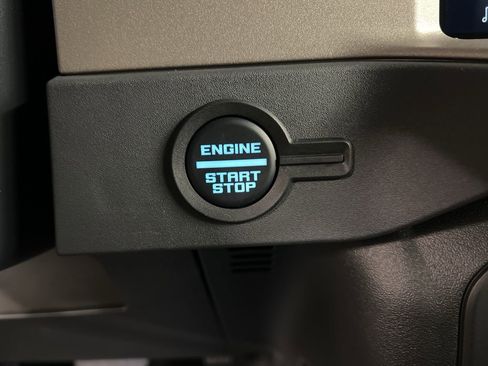 New 2026 Ford Bronco Outer Banks image 18