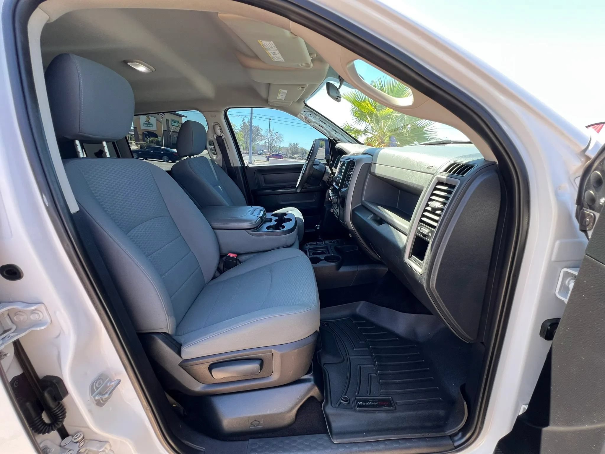 Used 2016 RAM 2500 Tradesman w/ Chrome Appearance Group AWD/4WD image 25
