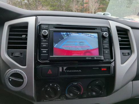 Used 2015 Toyota Tacoma Base w/ TRD Sport Package image 23