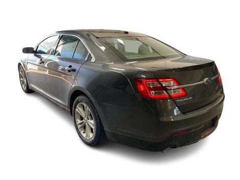 Used 2016 Ford Taurus SE image 3
