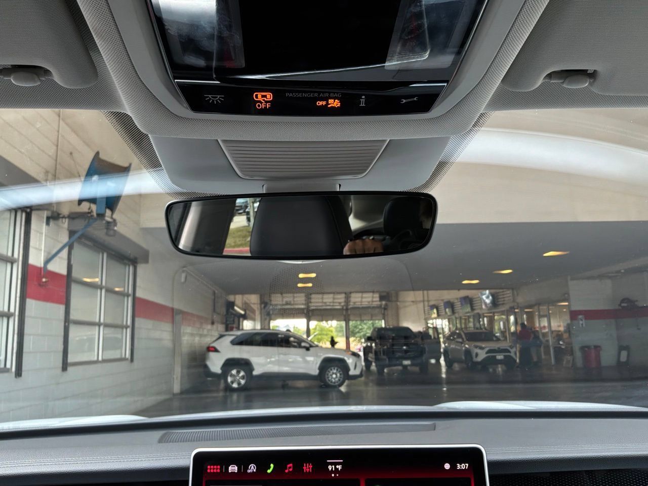 Used 2026 Volkswagen Tiguan SE FWD image 18