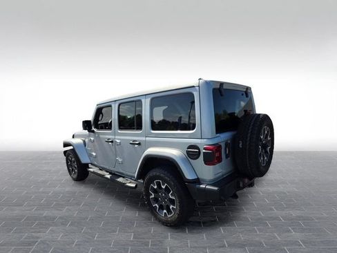 Used 2024 Jeep Wrangler Unlimited Sahara AWD/4WD image 7