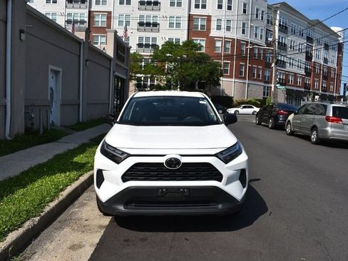 Used 2025 Toyota RAV4 LE AWD/4WD image 2