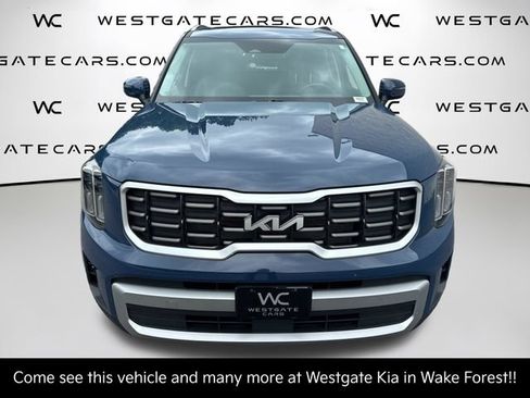 Certified 2023 Kia Telluride S w/ S Sunroof Package AWD/4WD image 2