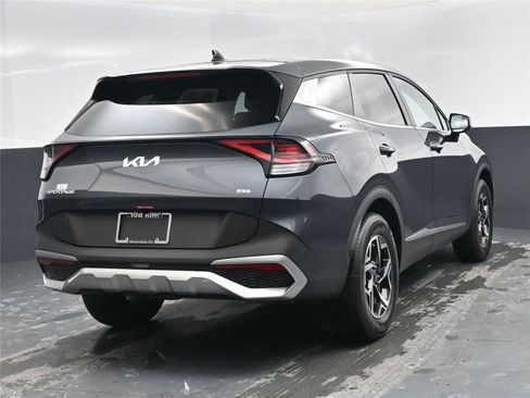 Used 2025 Kia Sportage LX image 12