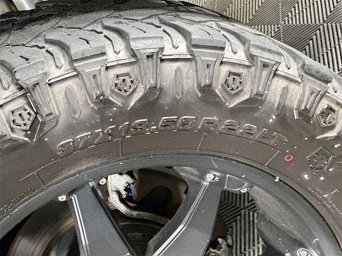 Used 2016 Ford F250 Lariat w/ Lariat Ultimate Package image 33