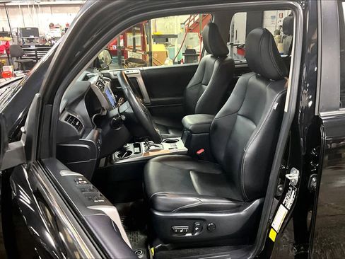 Used 2024 Toyota 4Runner Limited image 9