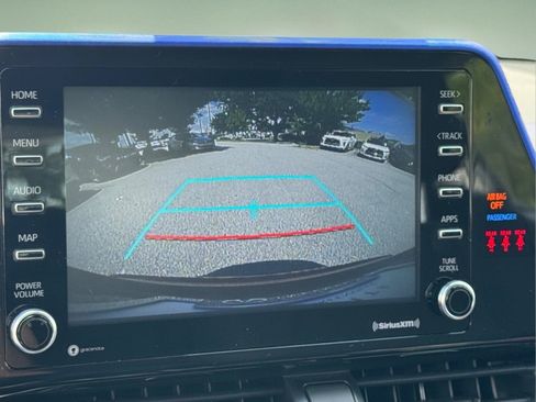 Used 2021 Toyota C-HR XLE FWD image 29