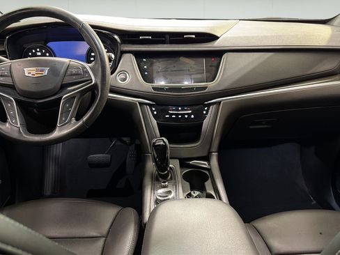Used 2022 Cadillac XT5 Premium Luxury w/ Technology Package FWD image 24