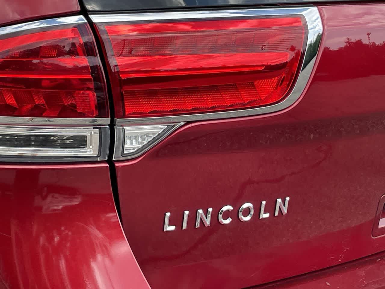 Used 2013 Lincoln MKX AWD image 40