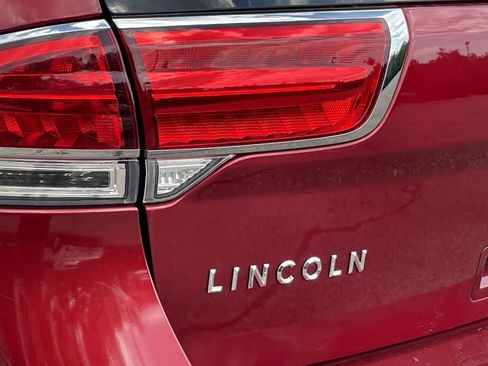 Used 2013 Lincoln MKX AWD image 40