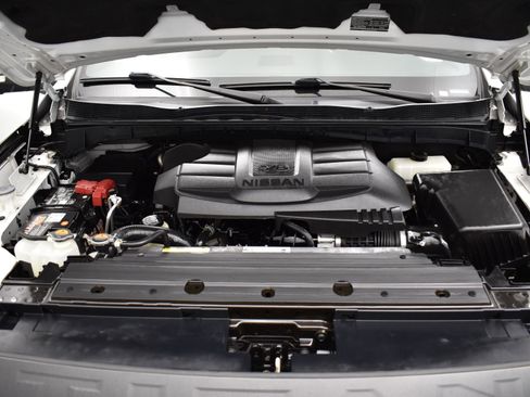 Used 2023 Nissan Titan PRO-4X w/ Pro-4x Convenience Package image 7