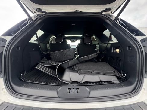 Used 2025 Ford Explorer Platinum w/ Ultimate Package image 11