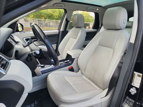 Used 2018 Land Rover Discovery Sport HSE AWD/4WD image 27