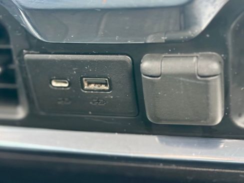 Used 2021 GMC Sierra 1500 Elevation w/ Preferred Package image 26