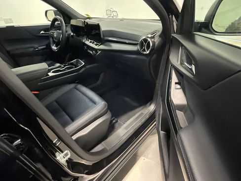 Used 2026 Chevrolet Equinox LT w/ Convenience Package II image 26