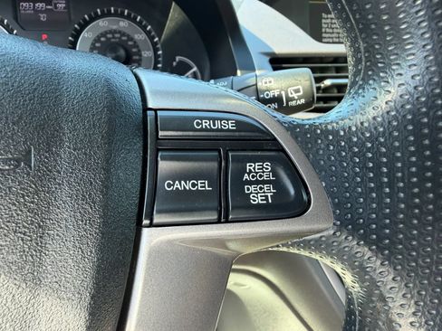 Used 2017 Honda Odyssey SE image 24