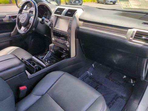 Used 2021 Lexus GX 460 Premium w/ Premium Package AWD/4WD image 32