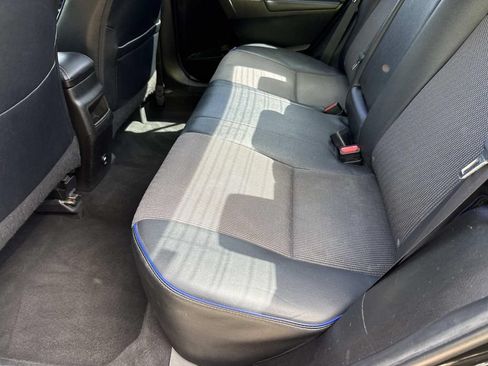 Used 2018 Toyota Corolla SE FWD image 15