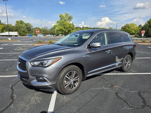 Used 2017 INFINITI QX60 Luxe AWD/4WD image 3