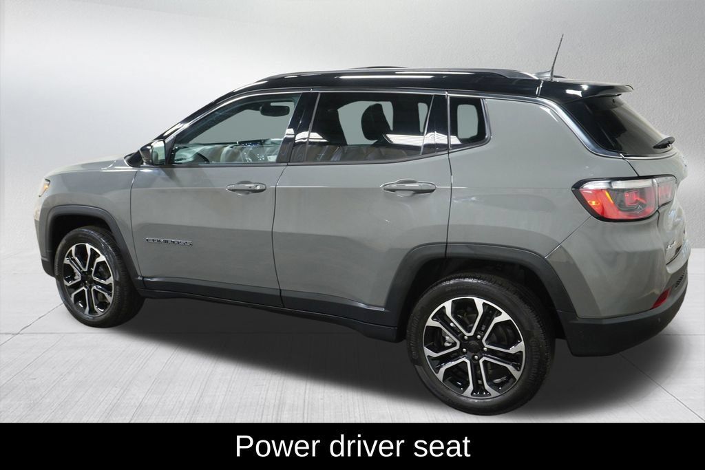 Used 2023 Jeep Compass Limited w/ Sun and Sound Group AWD/4WD image 10