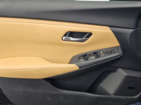Used 2024 Nissan Sentra SV w/ SV Premium Package FWD image 13