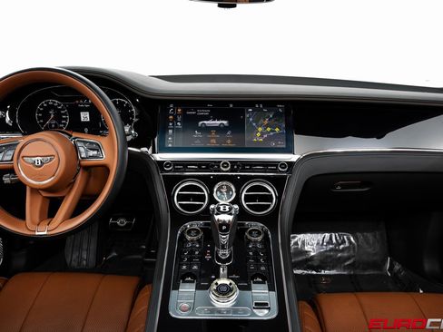 Used 2022 Bentley Continental GT image 24