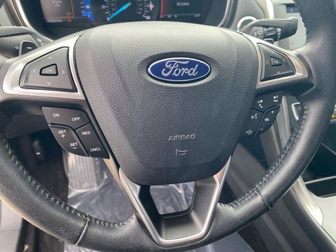 Used 2017 Ford Fusion SE w/ Equipment Group 201A FWD image 18
