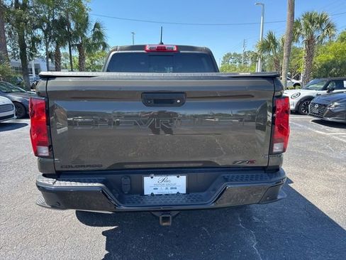 Used 2024 Chevrolet Colorado Trail Boss w/ LPO, Dark Essentials Package AWD/4WD image 6
