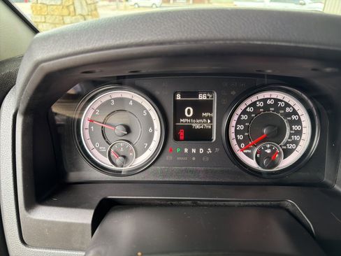 Used 2018 RAM 1500 Classic SLT image 11