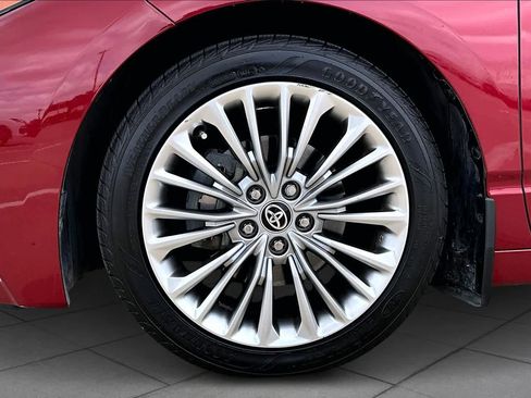 Used 2021 Toyota Avalon Limited w/ Advanced Safety Package image 11