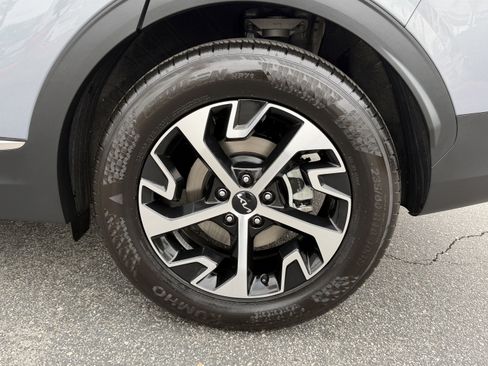Certified 2025 Kia Sportage EX FWD image 11